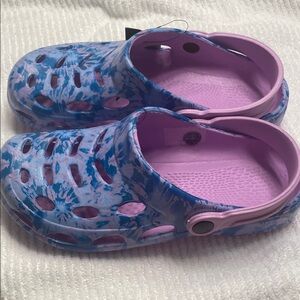 Northside Kids' Blue and Purple Tie-Dye Croc shoes NWT